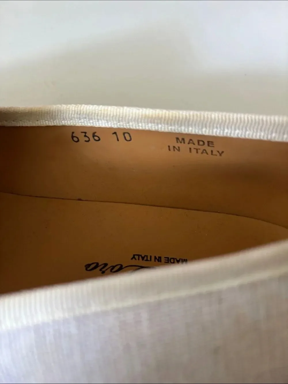 Del Toro cream slip